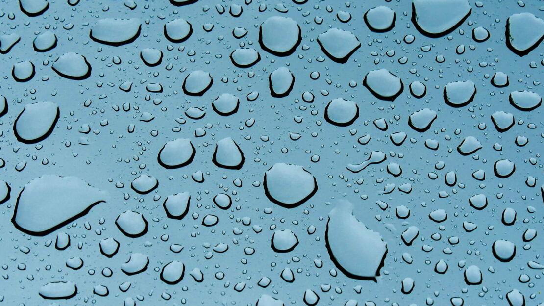 Viele Wassertröpfchen