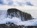 Felsen mit Wasser