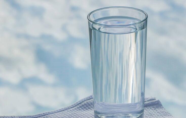 stilles reines Wasser